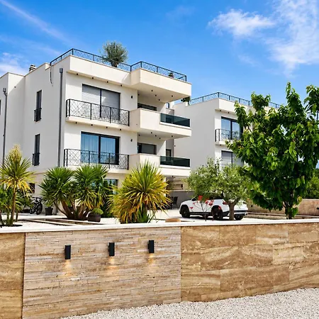 Apartment A&j Okruk